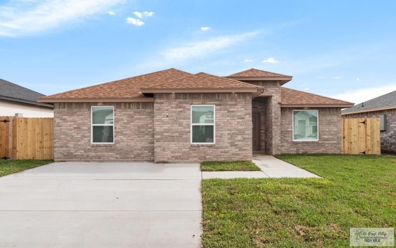 663 THORNTON LN, BROWNSVILLE, TX 78521, 3 Bedrooms Bedrooms, ,2 BathroomsBathrooms,Residential,For Sale,663 THORNTON LN,0,29770843