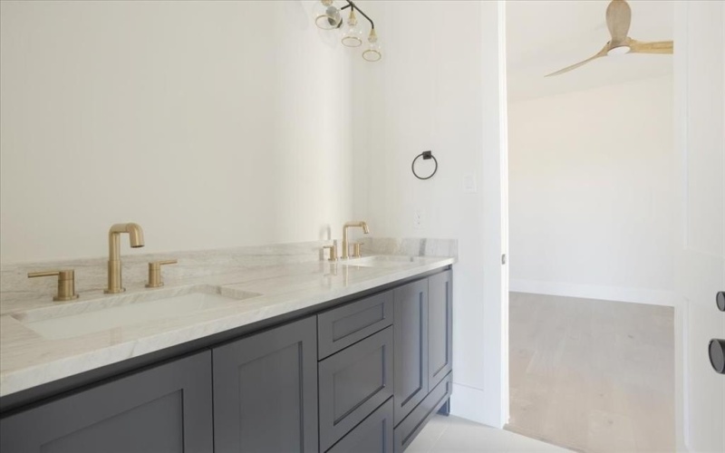 191 Acorn Trail, Denison, TX 75020, 4 Bedrooms Bedrooms, ,3 BathroomsBathrooms,Residential,For Sale,191 Acorn Trail,0,21150825