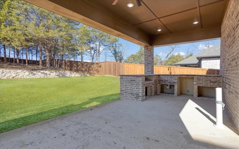 191 Acorn Trail, Denison, TX 75020, 4 Bedrooms Bedrooms, ,3 BathroomsBathrooms,Residential,For Sale,191 Acorn Trail,0,21150825