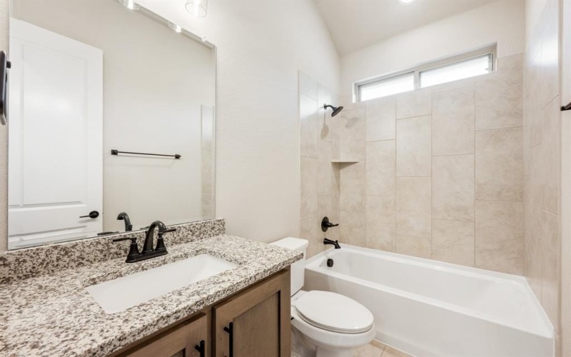 805 Delray Court, Midlothian, TX 76065, 4 Bedrooms Bedrooms, ,3 BathroomsBathrooms,Residential,For Sale,805 Delray Court,0,21162557