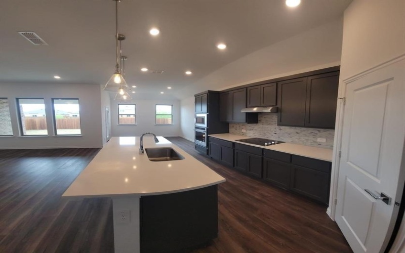 1633 Pine valley Drive, Fort Worth, TX 76052, 4 Bedrooms Bedrooms, ,2 BathroomsBathrooms,Residential,For Sale,1633 Pine valley Drive,0,21163003