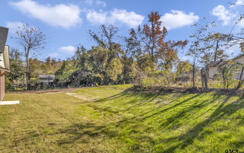 1410 W Connally St, Tyler, TX 75701, 3 Bedrooms Bedrooms, ,2 BathroomsBathrooms,Residential,For Sale,1410 W Connally St,0,26001251