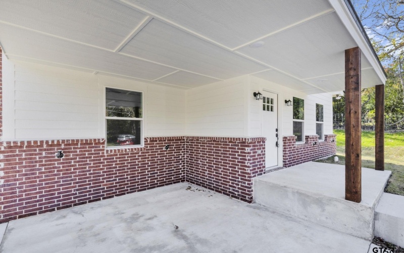 1410 W Connally St, Tyler, TX 75701, 3 Bedrooms Bedrooms, ,2 BathroomsBathrooms,Residential,For Sale,1410 W Connally St,0,26001251