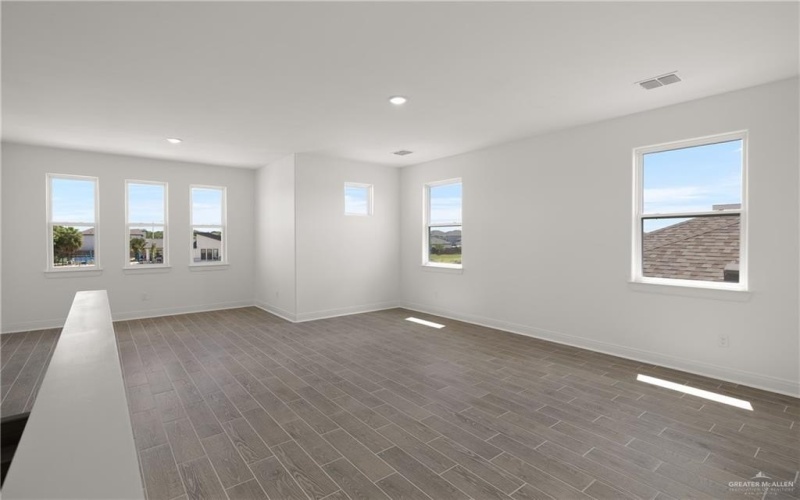 1404 Zurich Avenue, McAllen, TX 78504, 3 Bedrooms Bedrooms, ,2 BathroomsBathrooms,Residential,For Sale,1404 Zurich Avenue,0,492207