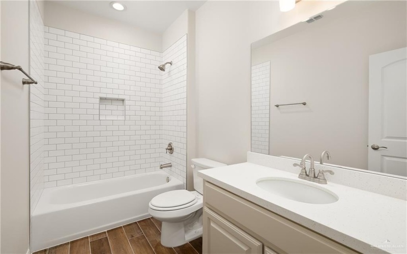 6528 Anaqua Loop, McAllen, TX 78504, 3 Bedrooms Bedrooms, ,2 BathroomsBathrooms,Residential,For Sale,6528 Anaqua Loop,0,492933