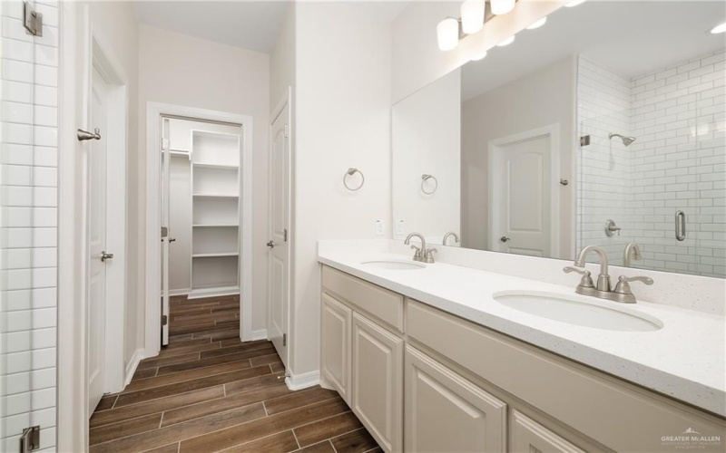 6528 Anaqua Loop, McAllen, TX 78504, 3 Bedrooms Bedrooms, ,2 BathroomsBathrooms,Residential,For Sale,6528 Anaqua Loop,0,492933