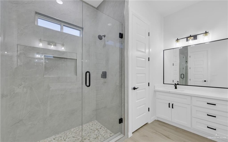 4020 Carol Lane, Edinburg, TX 78542, 3 Bedrooms Bedrooms, ,2 BathroomsBathrooms,Residential,For Sale,4020 Carol Lane,0,493153