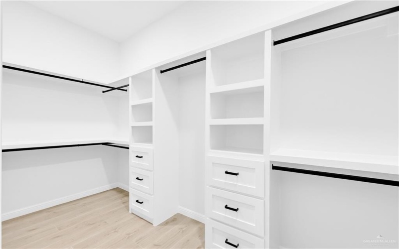 4020 Carol Lane, Edinburg, TX 78542, 3 Bedrooms Bedrooms, ,2 BathroomsBathrooms,Residential,For Sale,4020 Carol Lane,0,493153