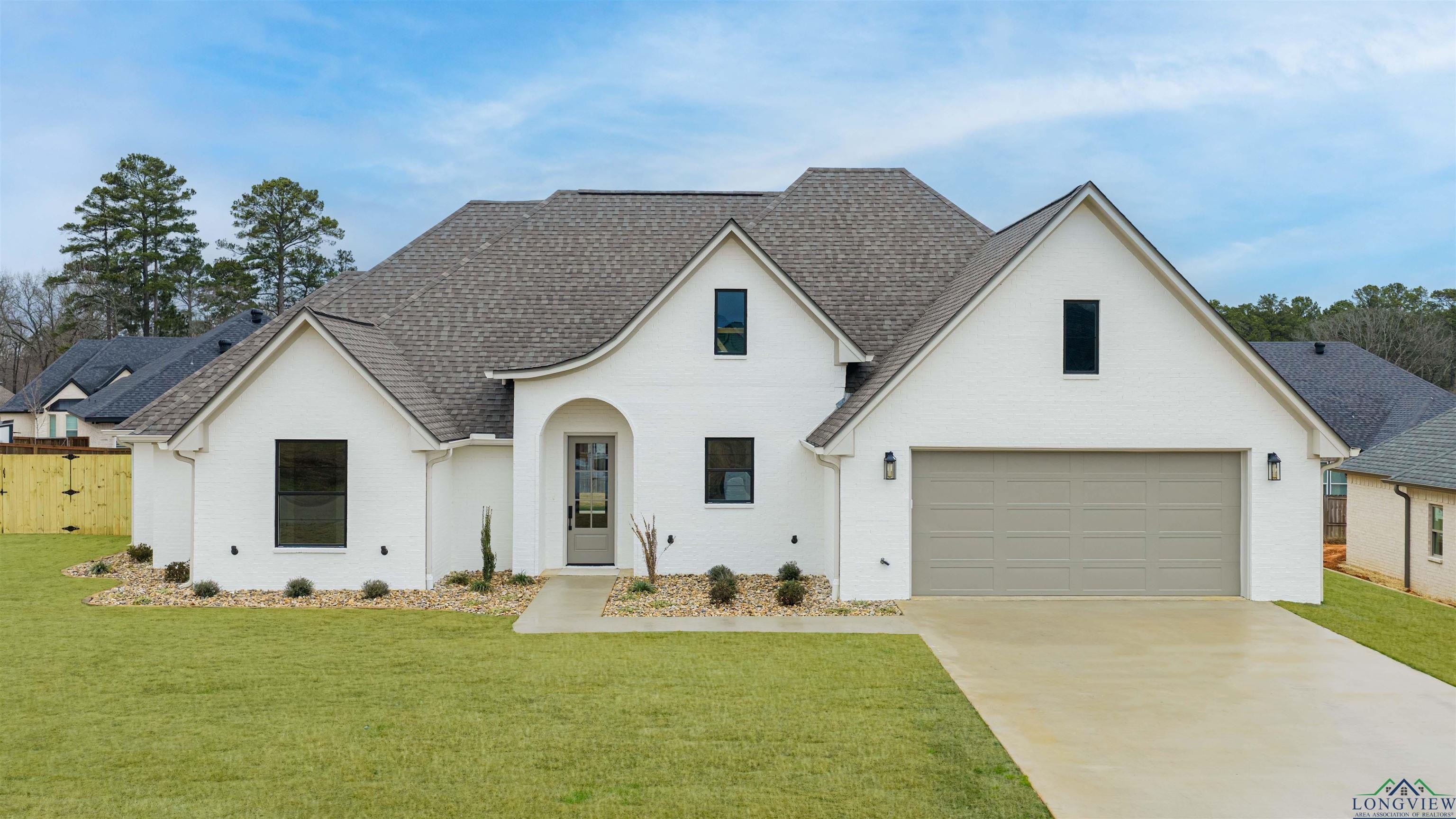 3805 Suren Way, Longview, TX 75604, 4 Habitaciones Habitaciones , ,2 BañosBaños,Residential,En Venta,3805 Suren Way,0,20260582