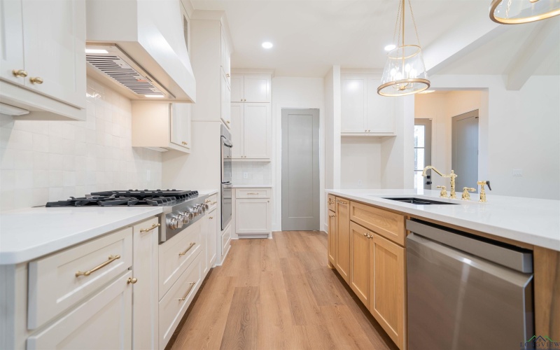 3805 Suren Way, Longview, TX 75604, 4 Habitaciones Habitaciones , ,2 BañosBaños,Residential,En Venta,3805 Suren Way,0,20260582