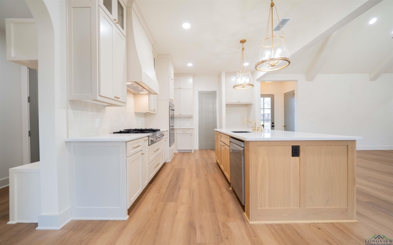 3805 Suren Way, Longview, TX 75604, 4 Habitaciones Habitaciones , ,2 BañosBaños,Residential,En Venta,3805 Suren Way,0,20260582