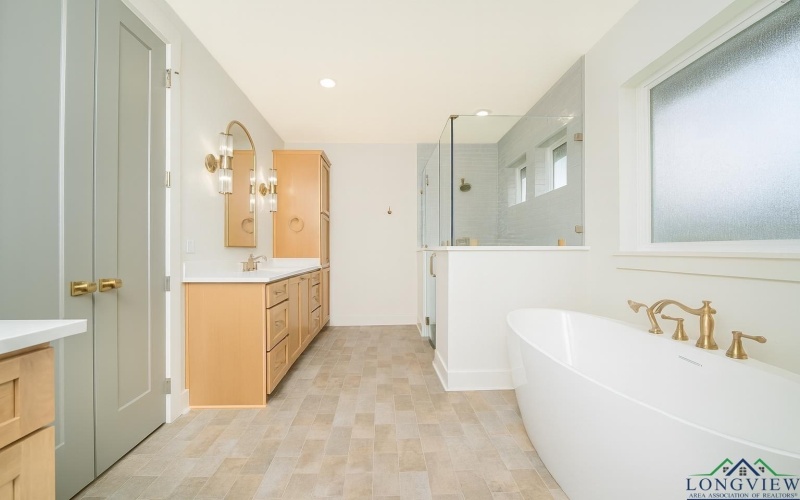 3805 Suren Way, Longview, TX 75604, 4 Habitaciones Habitaciones , ,2 BañosBaños,Residential,En Venta,3805 Suren Way,0,20260582