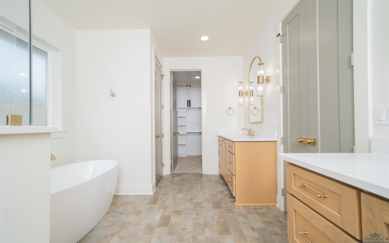 3805 Suren Way, Longview, TX 75604, 4 Habitaciones Habitaciones , ,2 BañosBaños,Residential,En Venta,3805 Suren Way,0,20260582