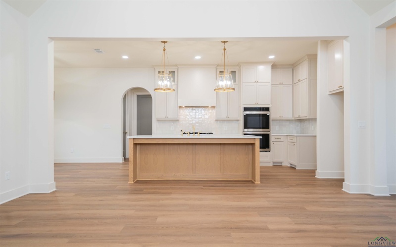 3805 Suren Way, Longview, TX 75604, 4 Habitaciones Habitaciones , ,2 BañosBaños,Residential,En Venta,3805 Suren Way,0,20260582