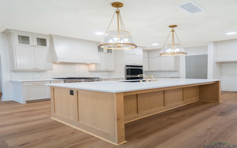 3805 Suren Way, Longview, TX 75604, 4 Habitaciones Habitaciones , ,2 BañosBaños,Residential,En Venta,3805 Suren Way,0,20260582