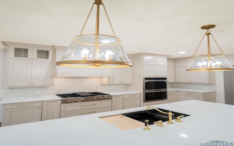 3805 Suren Way, Longview, TX 75604, 4 Habitaciones Habitaciones , ,2 BañosBaños,Residential,En Venta,3805 Suren Way,0,20260582