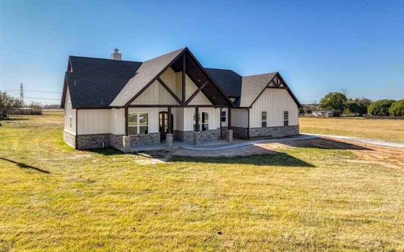 1471 County Road 1470, Chico, TX 76431, 4 Bedrooms Bedrooms, ,2 BathroomsBathrooms,Residential,For Sale,1471 County Road 1470,0,21154233
