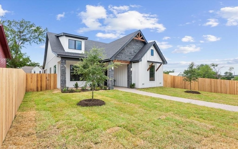 107 N Jena Street, Riesel, TX 76682, 3 Habitaciones Habitaciones , ,2 BañosBaños,Residential,En Venta,107 N Jena Street,0,21159066