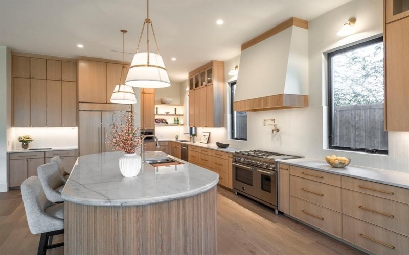 4230 Concho Street, Dallas, TX 75206, 4 Bedrooms Bedrooms, ,5 BathroomsBathrooms,Residential,For Sale,4230 Concho Street,0,21162089