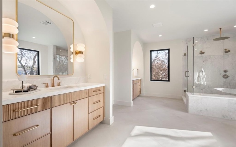 4230 Concho Street, Dallas, TX 75206, 4 Bedrooms Bedrooms, ,5 BathroomsBathrooms,Residential,For Sale,4230 Concho Street,0,21162089