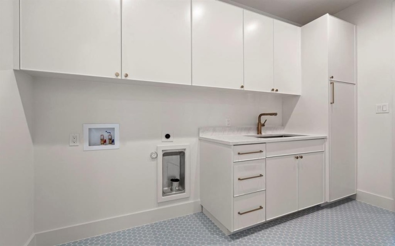 4230 Concho Street, Dallas, TX 75206, 4 Bedrooms Bedrooms, ,5 BathroomsBathrooms,Residential,For Sale,4230 Concho Street,0,21162089