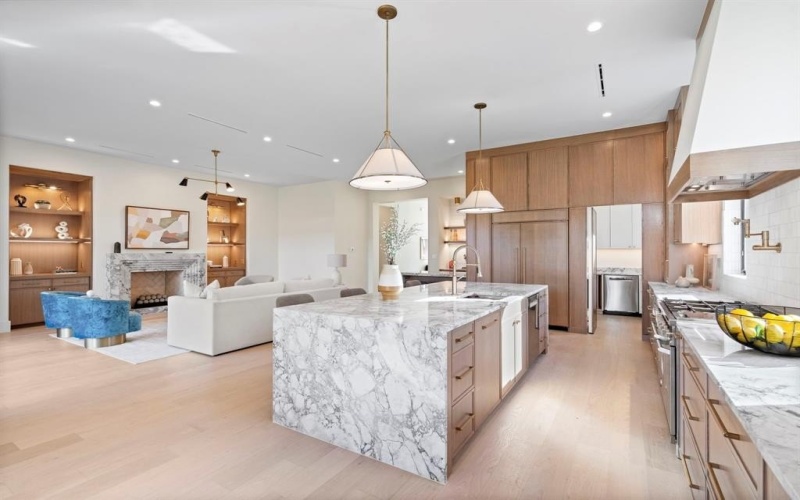 4231 Concho Street, Dallas, TX 75206, 4 Bedrooms Bedrooms, ,5 BathroomsBathrooms,Residential,For Sale,4231 Concho Street,0,21162491