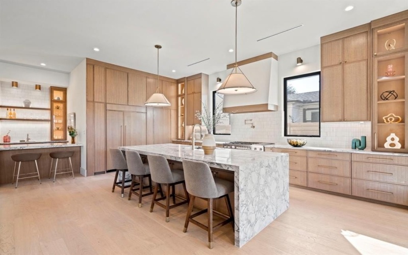 4231 Concho Street, Dallas, TX 75206, 4 Bedrooms Bedrooms, ,5 BathroomsBathrooms,Residential,For Sale,4231 Concho Street,0,21162491