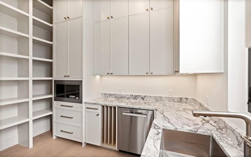 4231 Concho Street, Dallas, TX 75206, 4 Bedrooms Bedrooms, ,5 BathroomsBathrooms,Residential,For Sale,4231 Concho Street,0,21162491