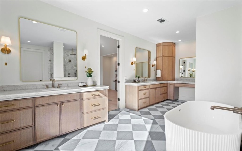 4231 Concho Street, Dallas, TX 75206, 4 Bedrooms Bedrooms, ,5 BathroomsBathrooms,Residential,For Sale,4231 Concho Street,0,21162491