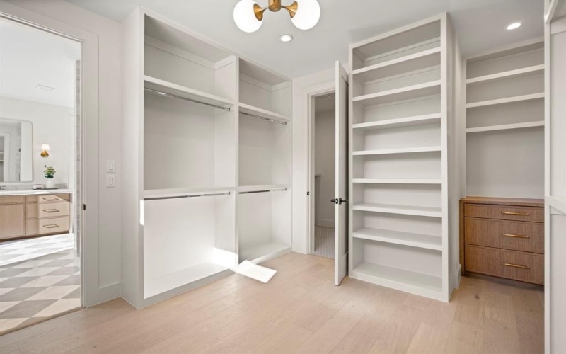 4231 Concho Street, Dallas, TX 75206, 4 Bedrooms Bedrooms, ,5 BathroomsBathrooms,Residential,For Sale,4231 Concho Street,0,21162491