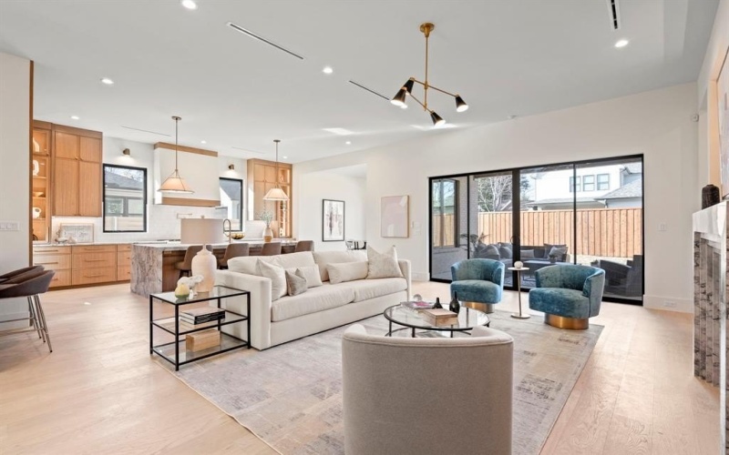 4231 Concho Street, Dallas, TX 75206, 4 Bedrooms Bedrooms, ,5 BathroomsBathrooms,Residential,For Sale,4231 Concho Street,0,21162491