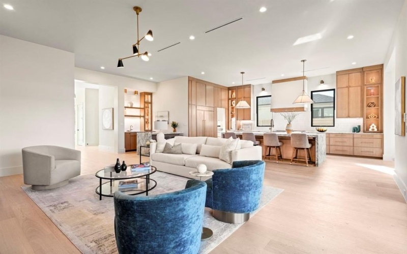 4231 Concho Street, Dallas, TX 75206, 4 Bedrooms Bedrooms, ,5 BathroomsBathrooms,Residential,For Sale,4231 Concho Street,0,21162491