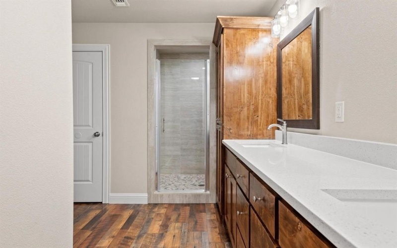 899 W Cardinal Street, Ector, TX 75439, 3 Habitaciones Habitaciones , ,2 BañosBaños,Residential,En Venta,899 W Cardinal Street,0,21162631