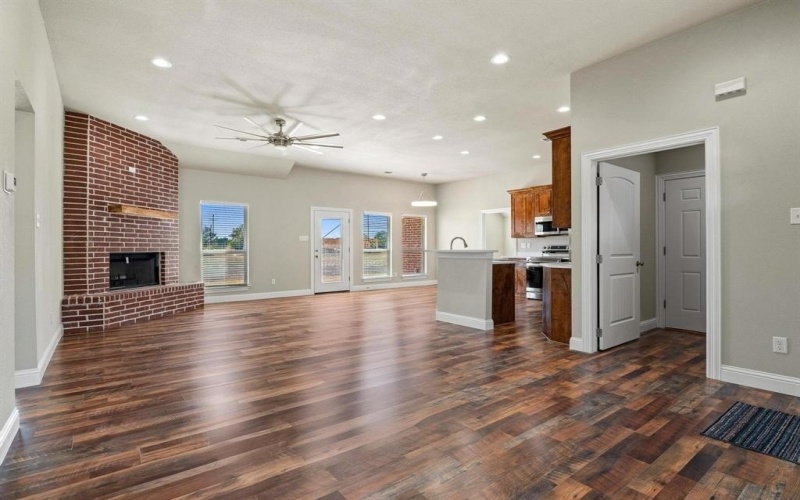 899 W Cardinal Street, Ector, TX 75439, 3 Habitaciones Habitaciones , ,2 BañosBaños,Residential,En Venta,899 W Cardinal Street,0,21162631