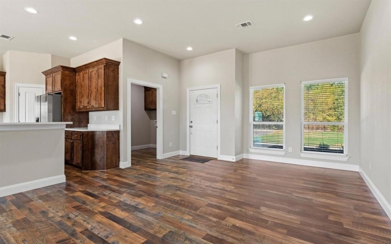 899 W Cardinal Street, Ector, TX 75439, 3 Habitaciones Habitaciones , ,2 BañosBaños,Residential,En Venta,899 W Cardinal Street,0,21162631