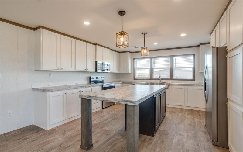 31 Kenzi Drive, Mineral Wells, TX 76067, 4 Habitaciones Habitaciones , ,2 BañosBaños,Residential,En Venta,31 Kenzi Drive,0,21163185