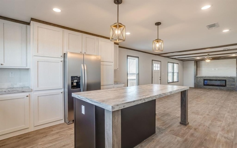 31 Kenzi Drive, Mineral Wells, TX 76067, 4 Habitaciones Habitaciones , ,2 BañosBaños,Residential,En Venta,31 Kenzi Drive,0,21163185