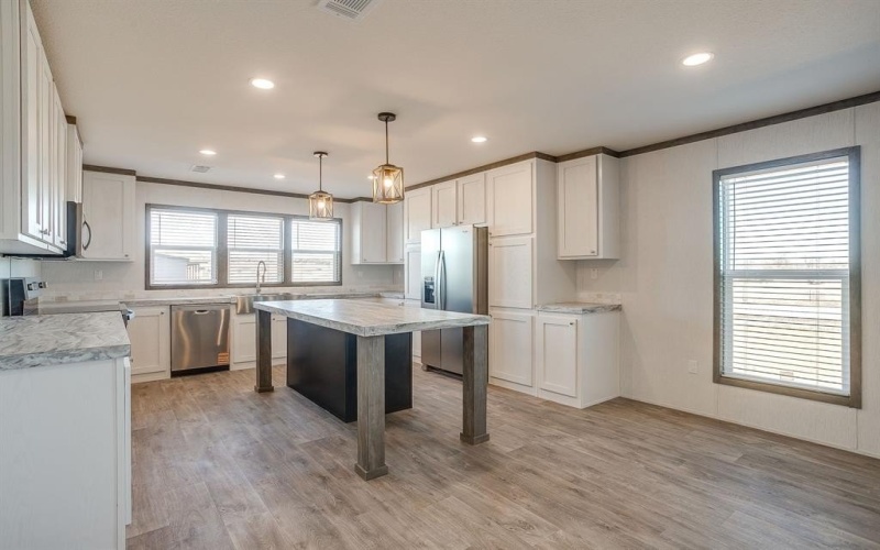 31 Kenzi Drive, Mineral Wells, TX 76067, 4 Habitaciones Habitaciones , ,2 BañosBaños,Residential,En Venta,31 Kenzi Drive,0,21163185