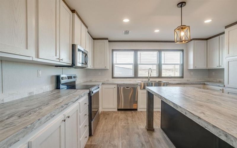 31 Kenzi Drive, Mineral Wells, TX 76067, 4 Habitaciones Habitaciones , ,2 BañosBaños,Residential,En Venta,31 Kenzi Drive,0,21163185