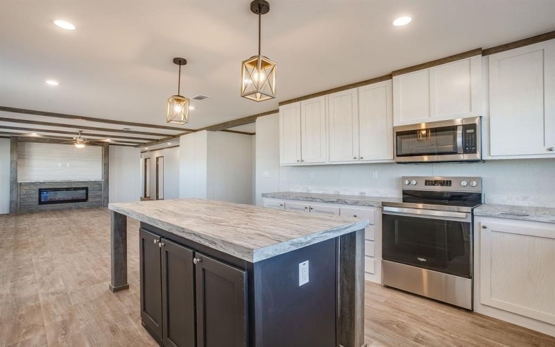 31 Kenzi Drive, Mineral Wells, TX 76067, 4 Habitaciones Habitaciones , ,2 BañosBaños,Residential,En Venta,31 Kenzi Drive,0,21163185