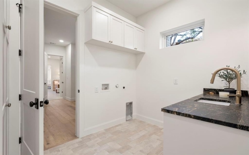 6321 Belmont Avenue, Dallas, TX 75214, 5 Habitaciones Habitaciones , ,6 BañosBaños,Residential,En Venta,6321 Belmont Avenue,0,21163344