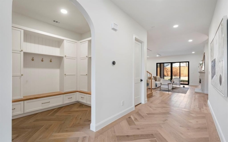 6321 Belmont Avenue, Dallas, TX 75214, 5 Habitaciones Habitaciones , ,6 BañosBaños,Residential,En Venta,6321 Belmont Avenue,0,21163344