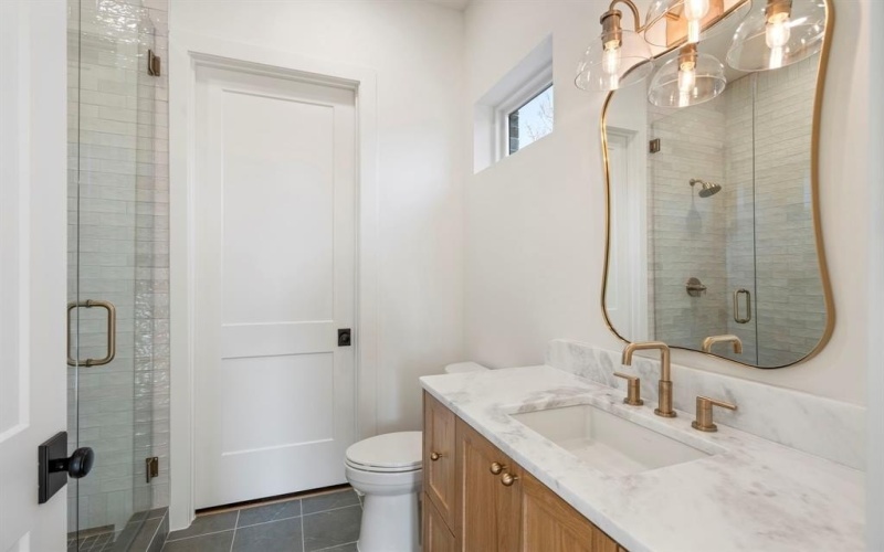 6321 Belmont Avenue, Dallas, TX 75214, 5 Habitaciones Habitaciones , ,6 BañosBaños,Residential,En Venta,6321 Belmont Avenue,0,21163344