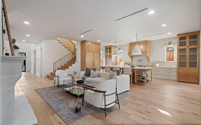 6321 Belmont Avenue, Dallas, TX 75214, 5 Habitaciones Habitaciones , ,6 BañosBaños,Residential,En Venta,6321 Belmont Avenue,0,21163344