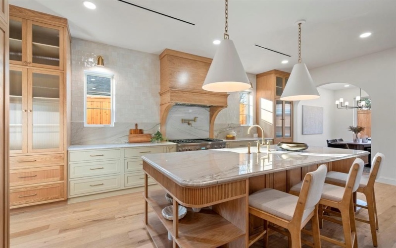 6321 Belmont Avenue, Dallas, TX 75214, 5 Habitaciones Habitaciones , ,6 BañosBaños,Residential,En Venta,6321 Belmont Avenue,0,21163344