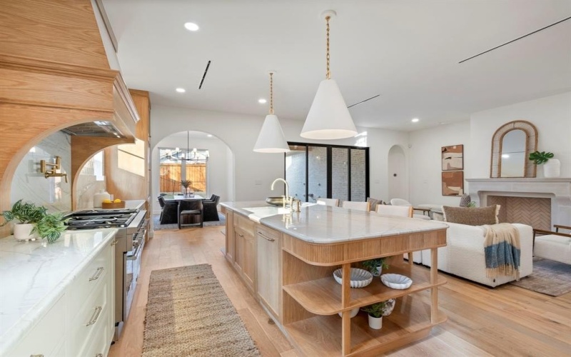 6321 Belmont Avenue, Dallas, TX 75214, 5 Habitaciones Habitaciones , ,6 BañosBaños,Residential,En Venta,6321 Belmont Avenue,0,21163344