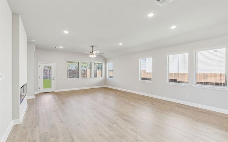 4504 Snakeweed Street, Fort Worth, TX 76036, 3 Bedrooms Bedrooms, ,2 BathroomsBathrooms,Residential,For Sale,4504 Snakeweed Street,0,21163371