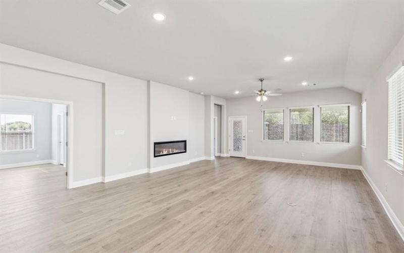 4504 Snakeweed Street, Fort Worth, TX 76036, 3 Bedrooms Bedrooms, ,2 BathroomsBathrooms,Residential,For Sale,4504 Snakeweed Street,0,21163371