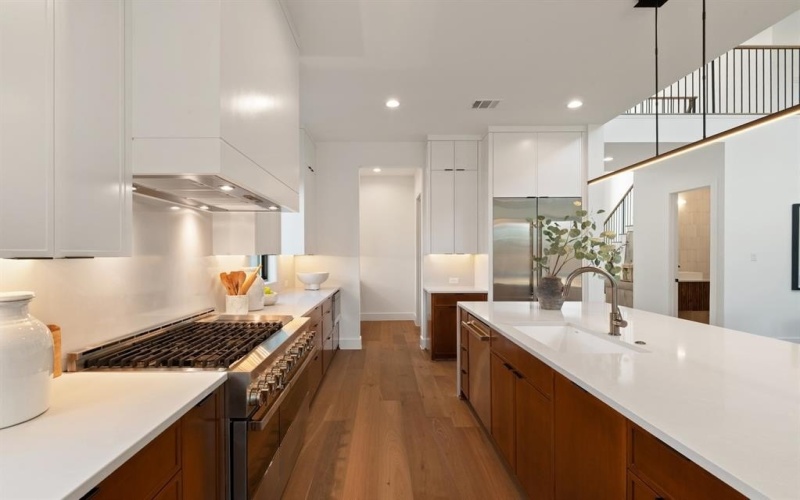 10553 Cromwell Drive, Dallas, TX 75229, 6 Bedrooms Bedrooms, ,6 BathroomsBathrooms,Residential,For Sale,10553 Cromwell Drive,0,21163628