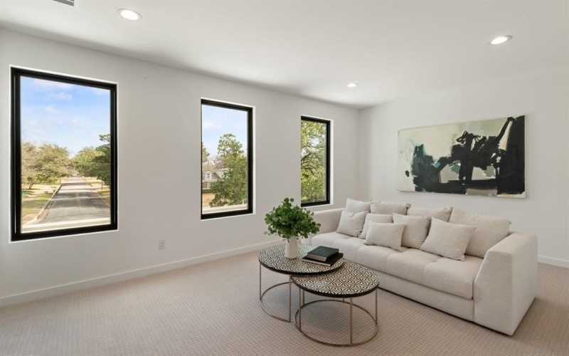 10553 Cromwell Drive, Dallas, TX 75229, 6 Bedrooms Bedrooms, ,6 BathroomsBathrooms,Residential,For Sale,10553 Cromwell Drive,0,21163628